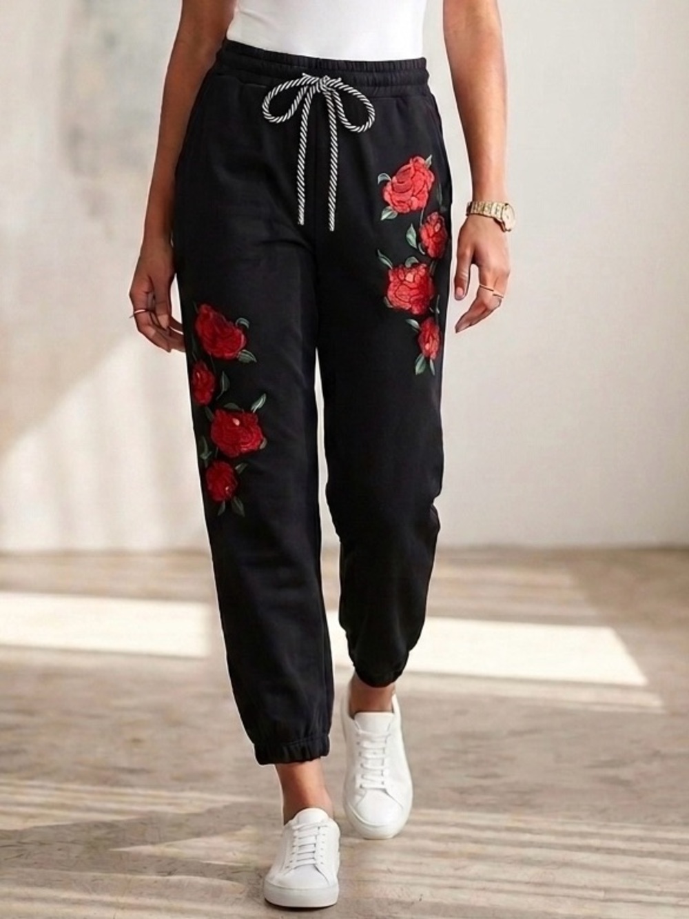 ODDI ROSE EMBROIDERED PANTS size M